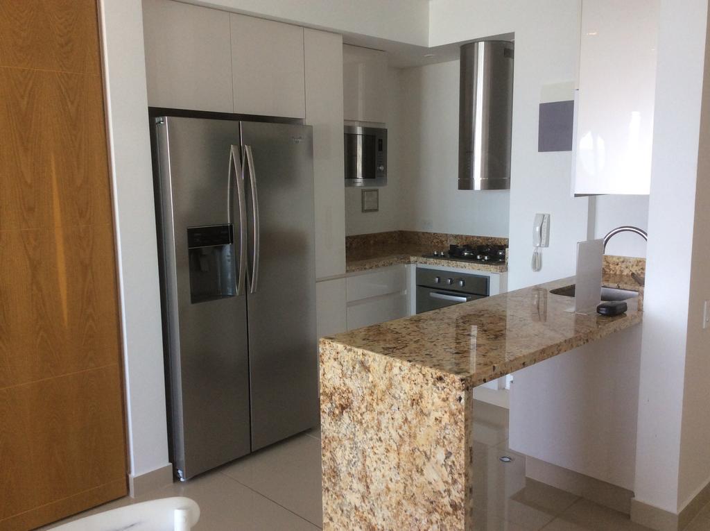 Apartamento En Lujoso Edificio H2 Plaza Bocagrande Cartagena Exterior photo